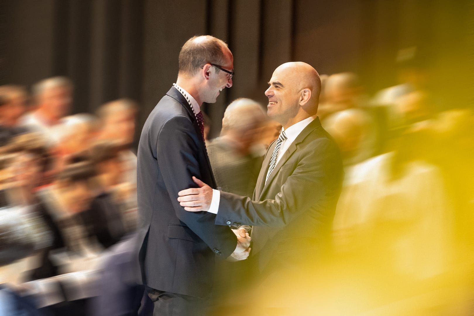 Handshake de présidents - Martin Candinas et Alain Berset Equilibre Fribourg, 15.12.2022. Photo: STEMUTZ.COM